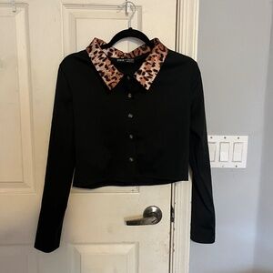 SHEIN black long sleeve crop button up with leopard collar